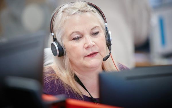 Helpline Worker Arthritis Uk 