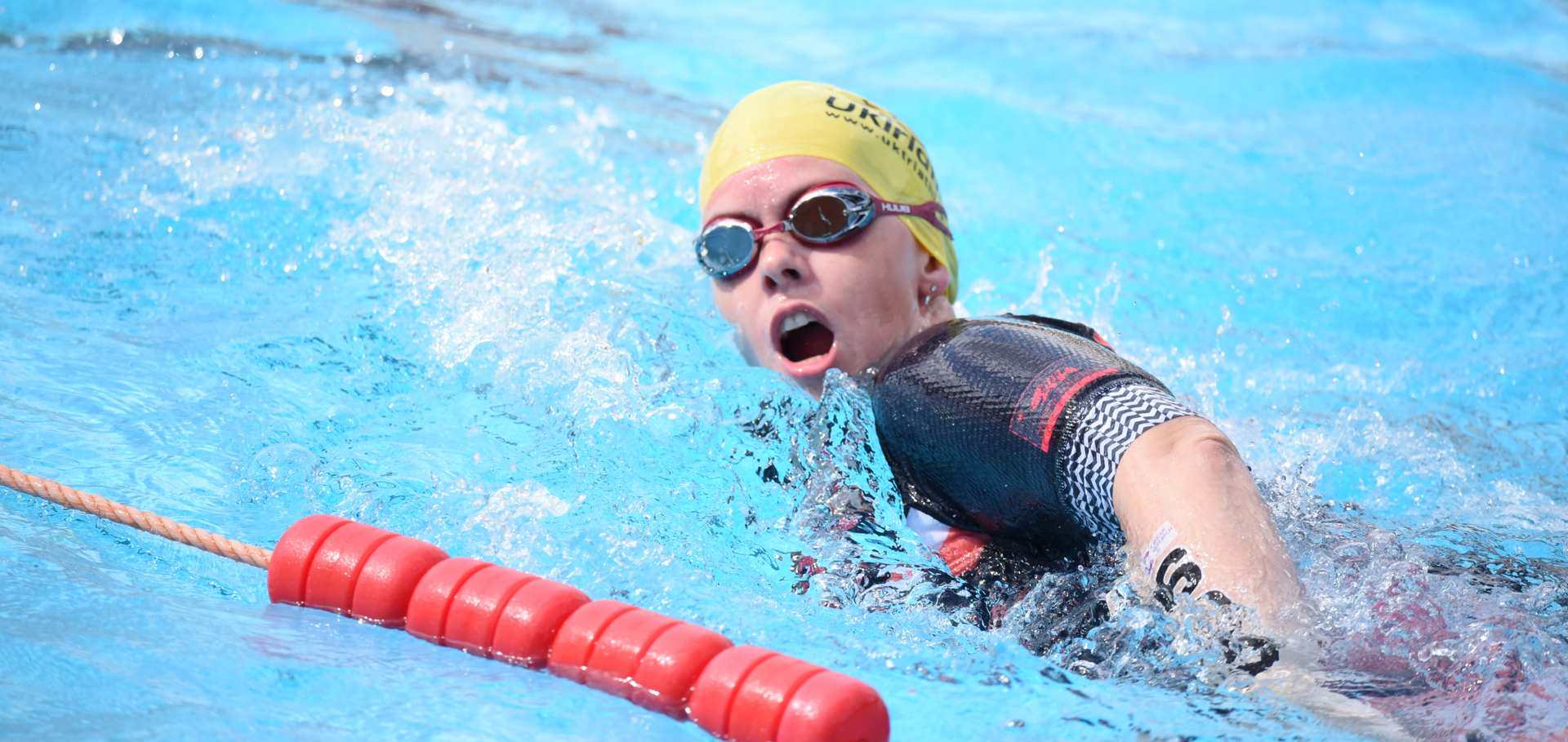 Triathlon challenger swimming
