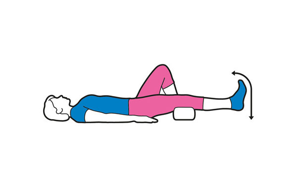 Short arc quadriceps hip exercise lying down