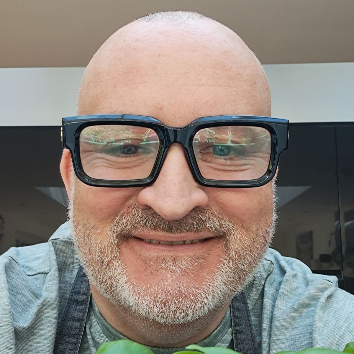 Headshot of Mr Cookfulness, Ian Taverner